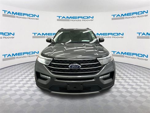 Used 2020 Ford Explorer XLT w/ Equipment Group 202A image 8