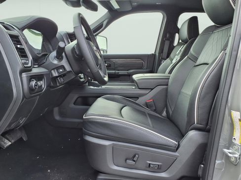 New 2026 RAM 2500 Limited AWD/4WD image 10