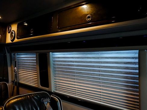 Used 2014 Mercedes-Benz Sprinter 2500 image 74