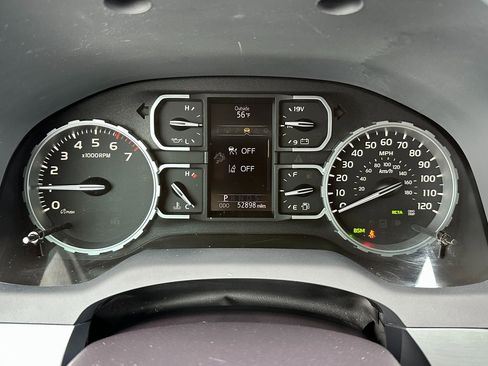 Used 2018 Toyota Tundra Platinum image 29