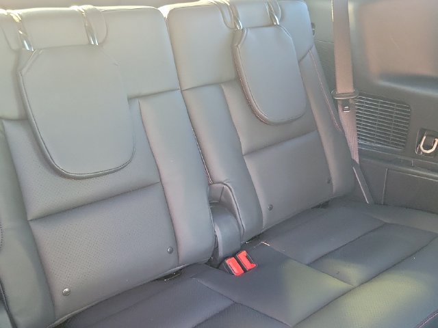 Used 2026 Ford Explorer ST-Line w/ ST-Line Street Pack RWD image 23