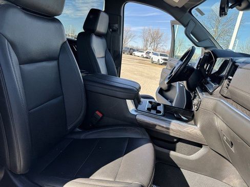 Used 2024 Chevrolet Silverado 2500 LTZ w/ LTZ Convenience Package image 37