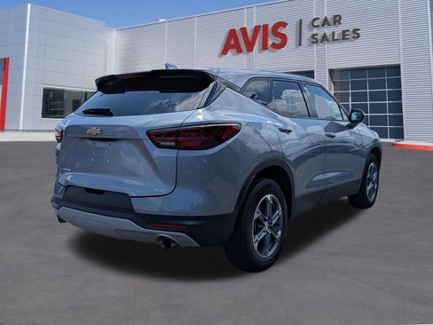Used 2025 Chevrolet Blazer LT FWD image 6