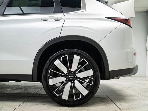 New 2025 Mitsubishi Outlander SEL image 28