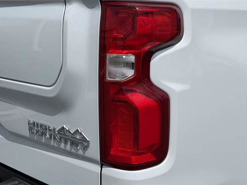 New 2026 Chevrolet Silverado 1500 High Country w/ Technology Package AWD/4WD image 32