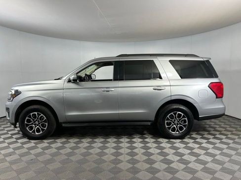 Used 2024 Ford Expedition XLT image 7