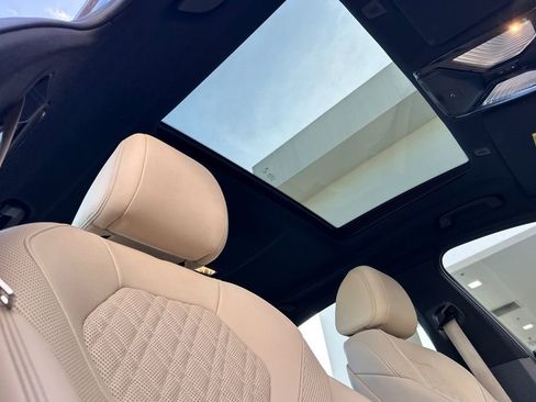 Used 2023 BMW 530e w/ Premium Package RWD image 17