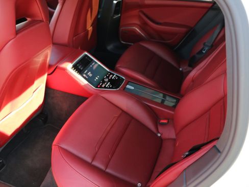 Used 2018 Porsche Panamera 4S w/ Premium Package Plus AWD/4WD image 34