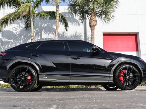 Used 2024 Lamborghini Urus S image 5