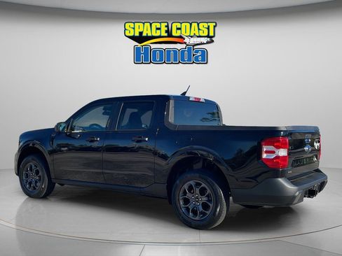 Used 2022 Ford Maverick XLT image 11