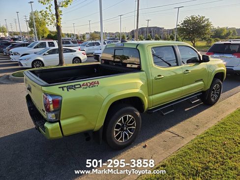Used 2023 Toyota Tacoma TRD Sport w/ TRD Premium Sport Package AWD/4WD image 4