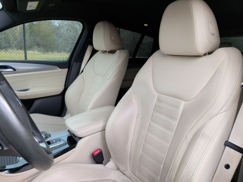 Used 2019 BMW X4 xDrive30i w/ Executive Package image 24