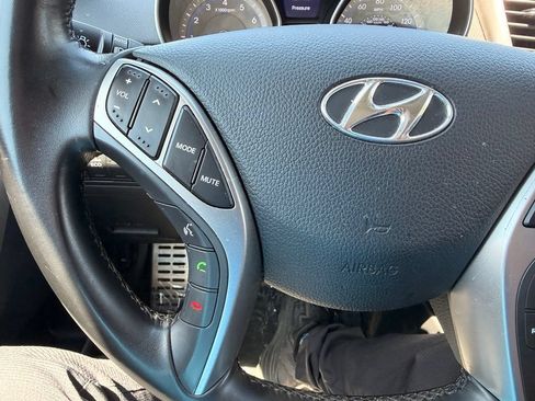 Used 2015 Hyundai Elantra GT w/ Option Group 03 FWD image 17