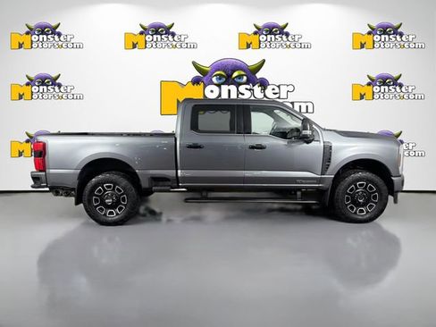 Used 2024 Ford F250 Platinum w/ FX4 Off-Road Package image 4