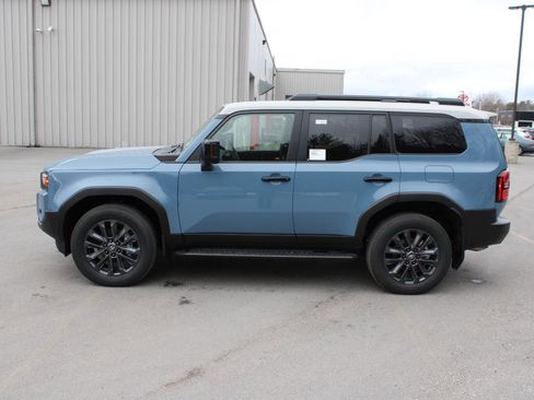 New 2026 Toyota Land Cruiser Base image 5