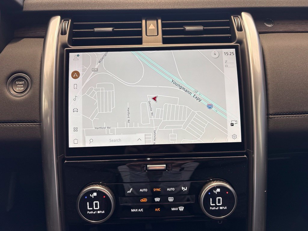 New 2026 Land Rover Discovery S AWD/4WD image 32