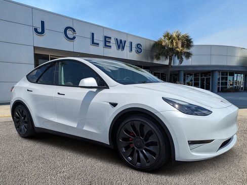 Used 2023 Tesla Model Y Performance AWD/4WD image 1