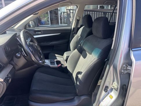 Used 2013 Subaru Outback 2.5i Premium w/ Popular Pkg 1B image 4