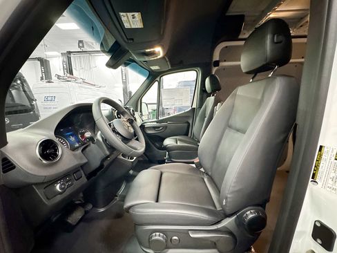 New 2026 Mercedes-Benz Sprinter 2500 image 21