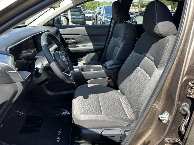Used 2026 Nissan Kicks SV w/ Cold Weather Package FWD image 16