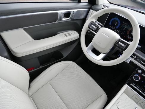 Certified 2026 Hyundai Santa Fe SEL w/ Tow & Go Package image 9