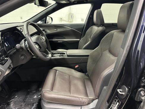 Certified 2025 Lexus RX 350 AWD w/ Convenience Package image 16