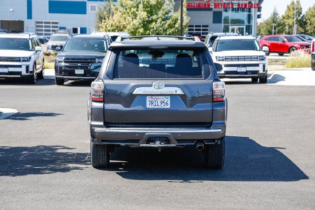 Used 2016 Toyota 4Runner Limited AWD/4WD image 4