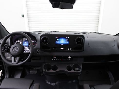 New 2024 Mercedes-Benz Sprinter 2500 image 19