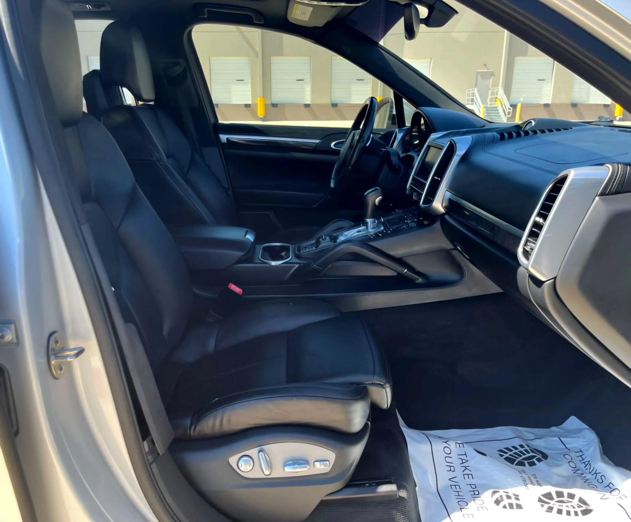 Used 2012 Porsche Cayenne S AWD/4WD image 23