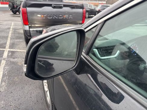 Used 2021 Toyota RAV4 LE image 4