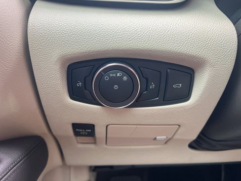Used 2020 Lincoln Continental Reserve image 24