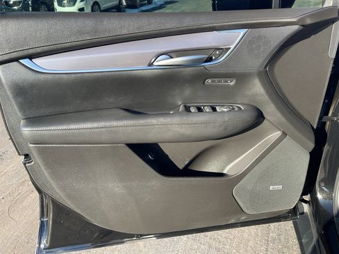 Used 2018 Cadillac XT5 Luxury w/ Driver Awareness Package image 14