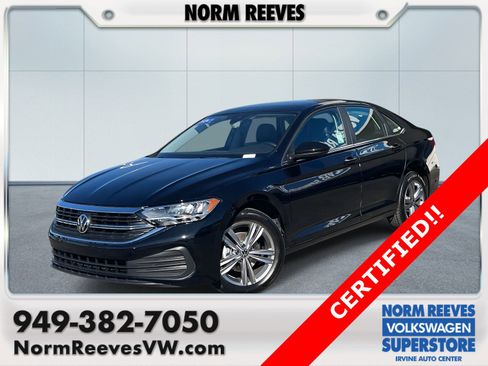 Certified 2024 Volkswagen Jetta SE w/ Panoramic Sunroof Package image 1