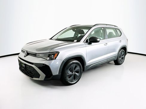Used 2025 Volkswagen Taos S FWD image 3