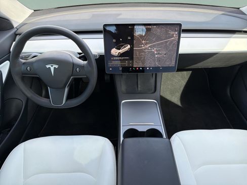 Used 2021 Tesla Model 3 Long Range image 11