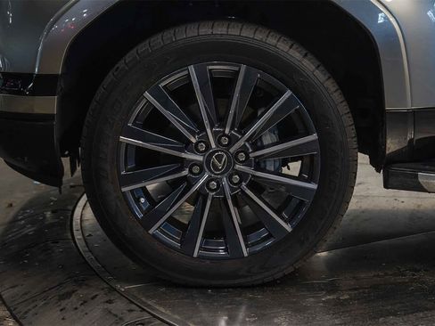 Certified 2024 Lexus GX 550 image 9