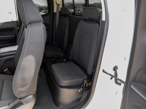 Used 2022 Chevrolet Colorado LT w/ LT Convenience Package image 36