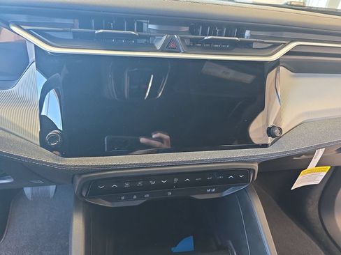 New 2026 Jeep Cherokee Laredo AWD/4WD image 17
