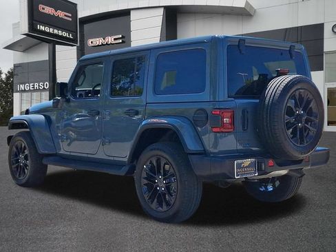 Used 2025 Jeep Wrangler Unlimited Sahara AWD/4WD image 23