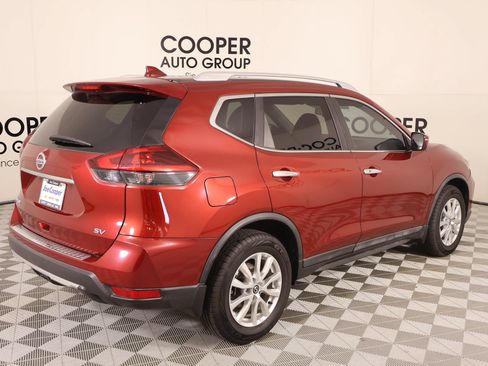 Used 2018 Nissan Rogue SV FWD image 20