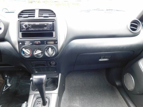 Used 2005 Toyota RAV4 4WD image 7