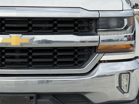 Used 2017 Chevrolet Silverado 1500 LT w/ Texas Edition image 10