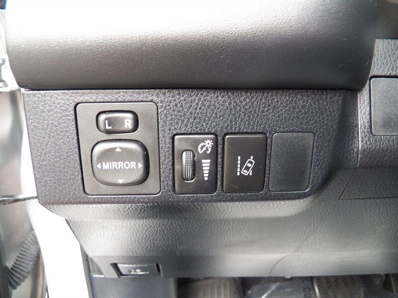 Used 2016 Toyota RAV4 Limited w/ Advanced Technology Package AWD/4WD image 19