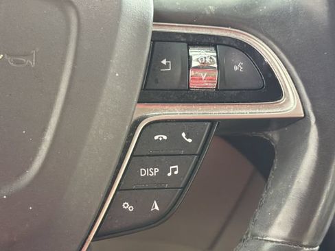 Used 2020 Lincoln Nautilus Reserve w/ Equipment Group 201A FWD image 10