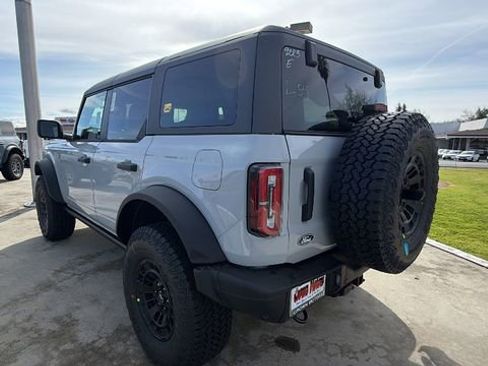 New 2026 Ford Bronco Badlands image 6