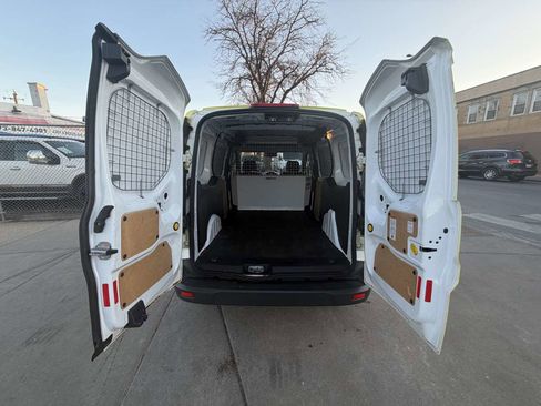 Used 2015 Ford Transit Connect XLT image 17