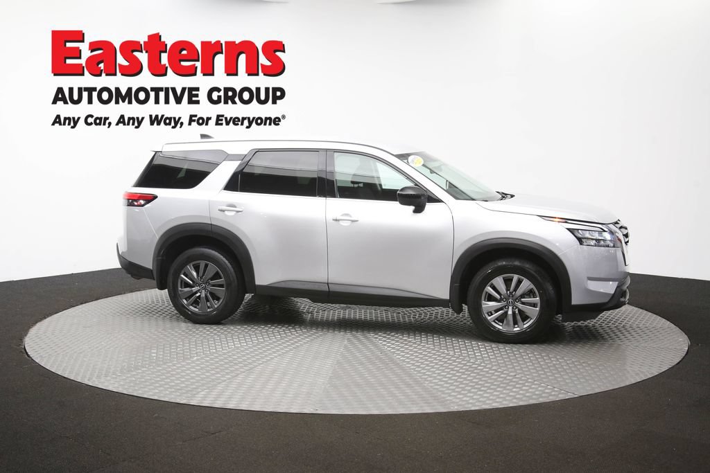 Used 2023 Nissan Pathfinder S AWD/4WD image 47