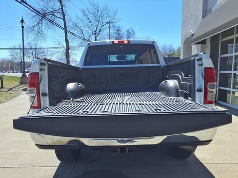 Used 2024 RAM 2500 Big Horn AWD/4WD image 12