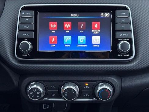 Certified 2025 Nissan Kicks Play S FWD image 8