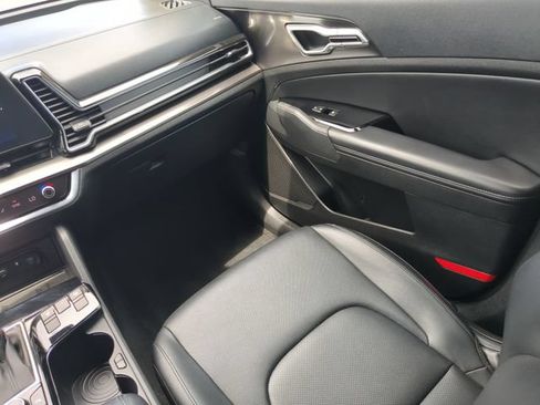 Used 2024 Kia Sportage EX FWD image 17